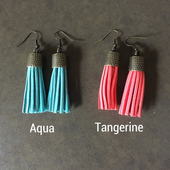 3/$10 Bronze tassel earrings - Picture 5 of 5